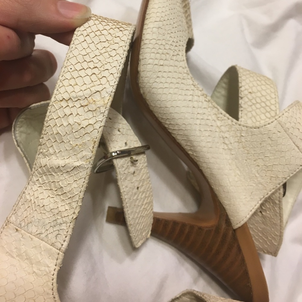🎉HP🎉🆕 3.1 Phillip Lim Dahlia White Snake Heels - Picture 7 of 7