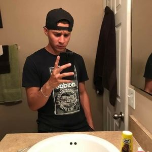 Meet your Posher, Cristopher j.