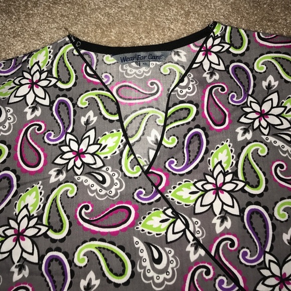 Xs scrub top - Picture 2 of 3