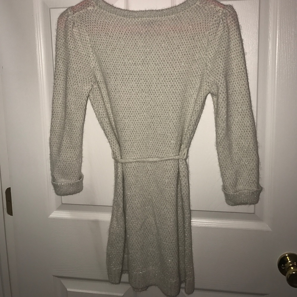 H&M ❄️Winter White Sweater❄️ - Picture 4 of 4