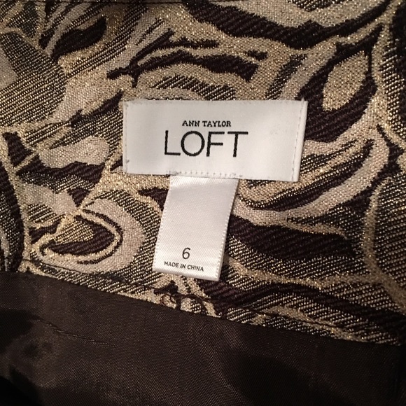 Stunning pencil skirt. Perfect for holidays! - Picture 4 of 6