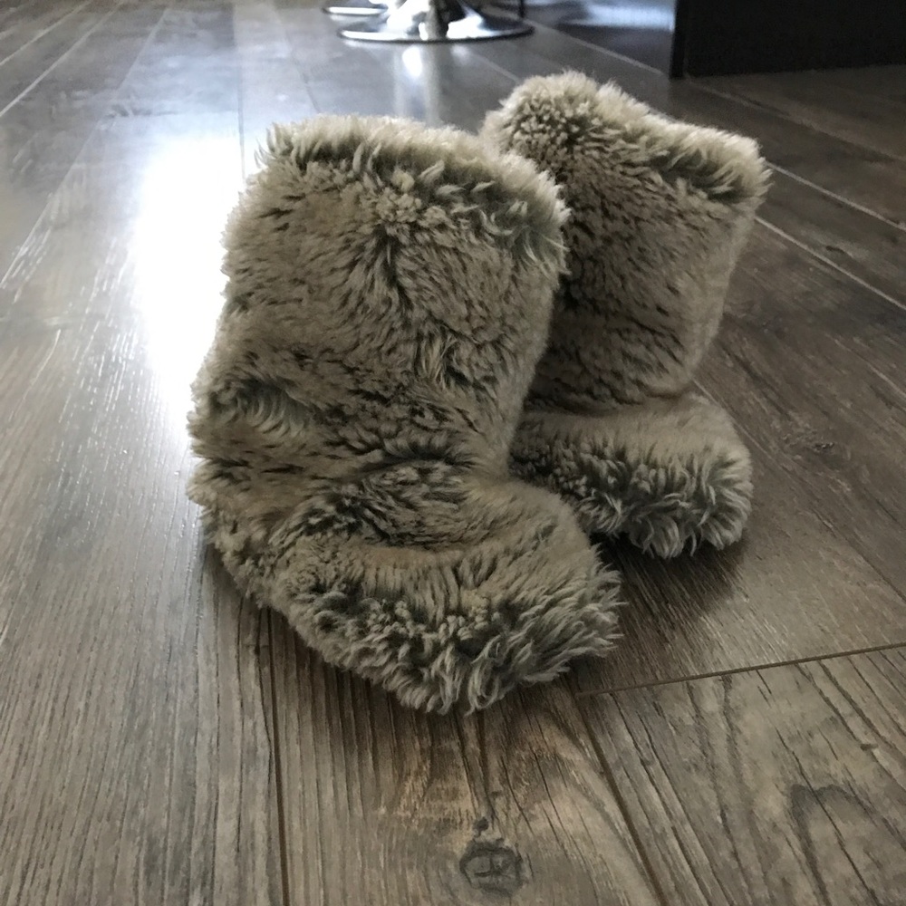 Pottery barn toddler girl