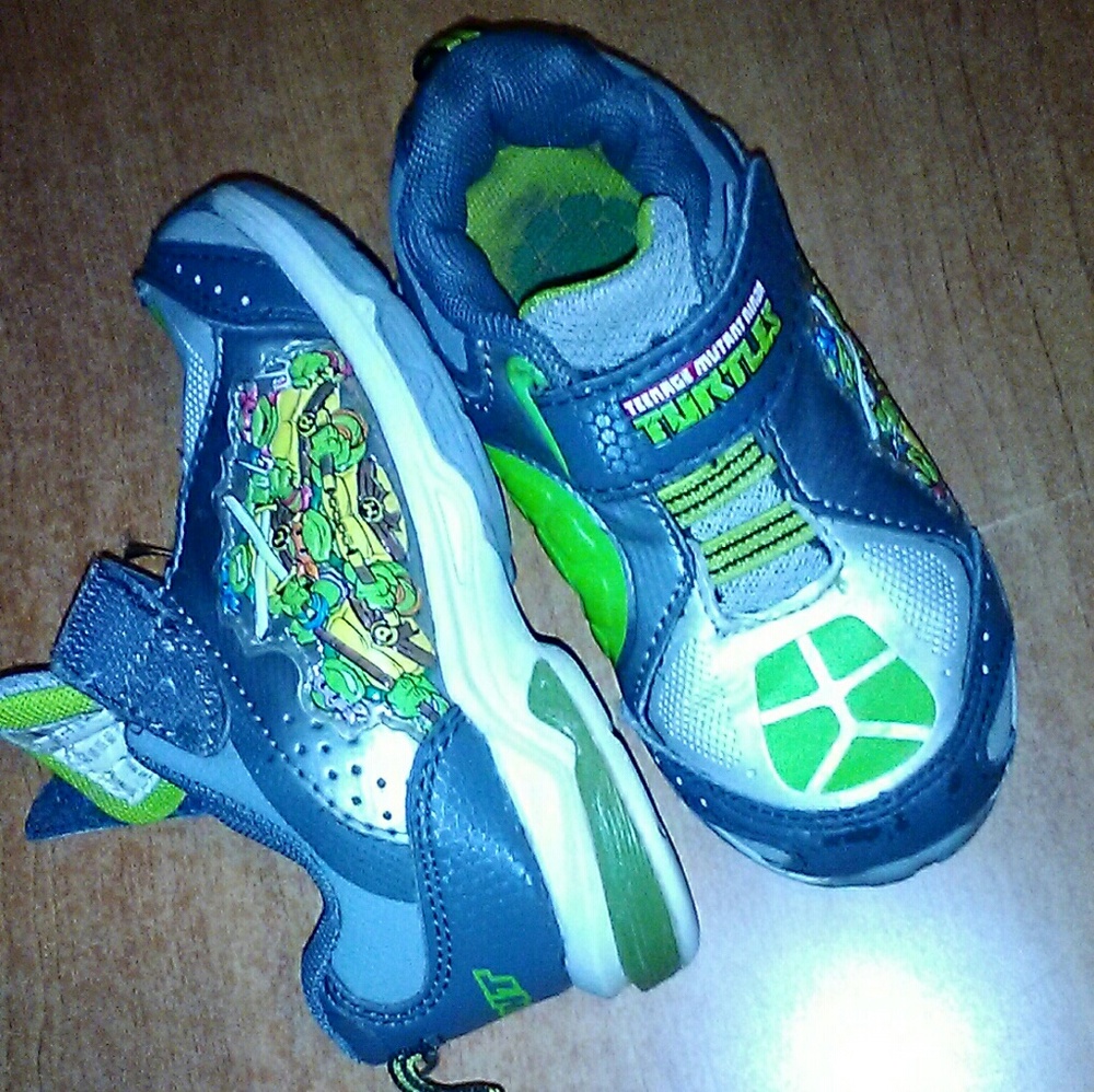 Ninja Turtle Light Up Velcro Sneakers