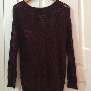 Maroon knitted sweater