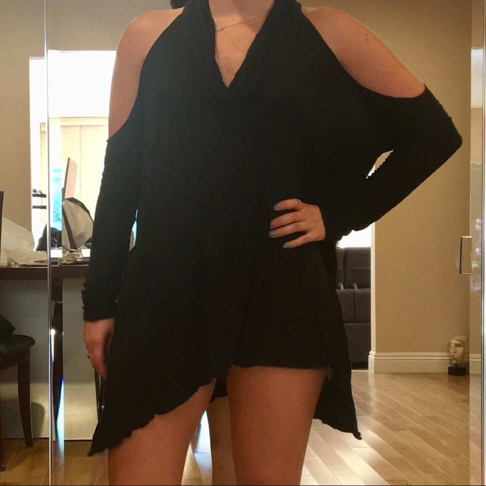 Cut25 open shoulder long sleeve black top