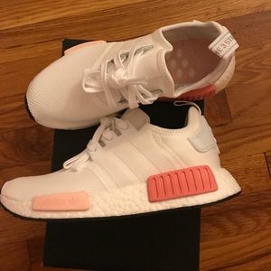 NEW women's ADIDAS nmd r1
