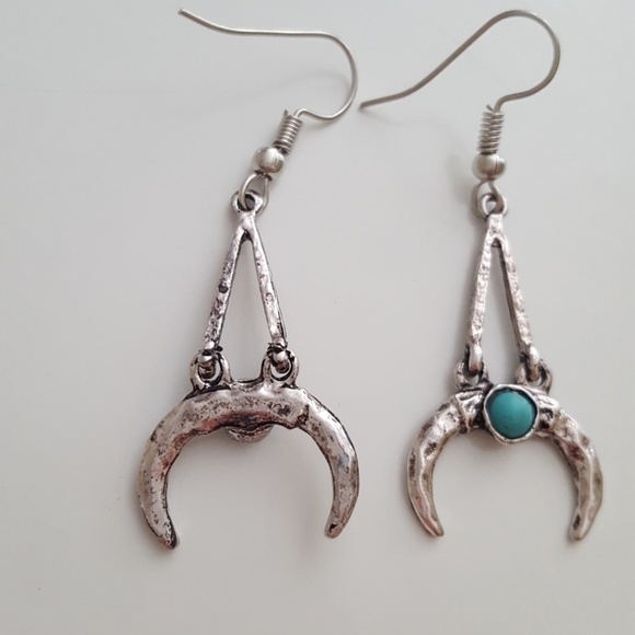 Tribal Crescent Earrings - Picture 4 of 4