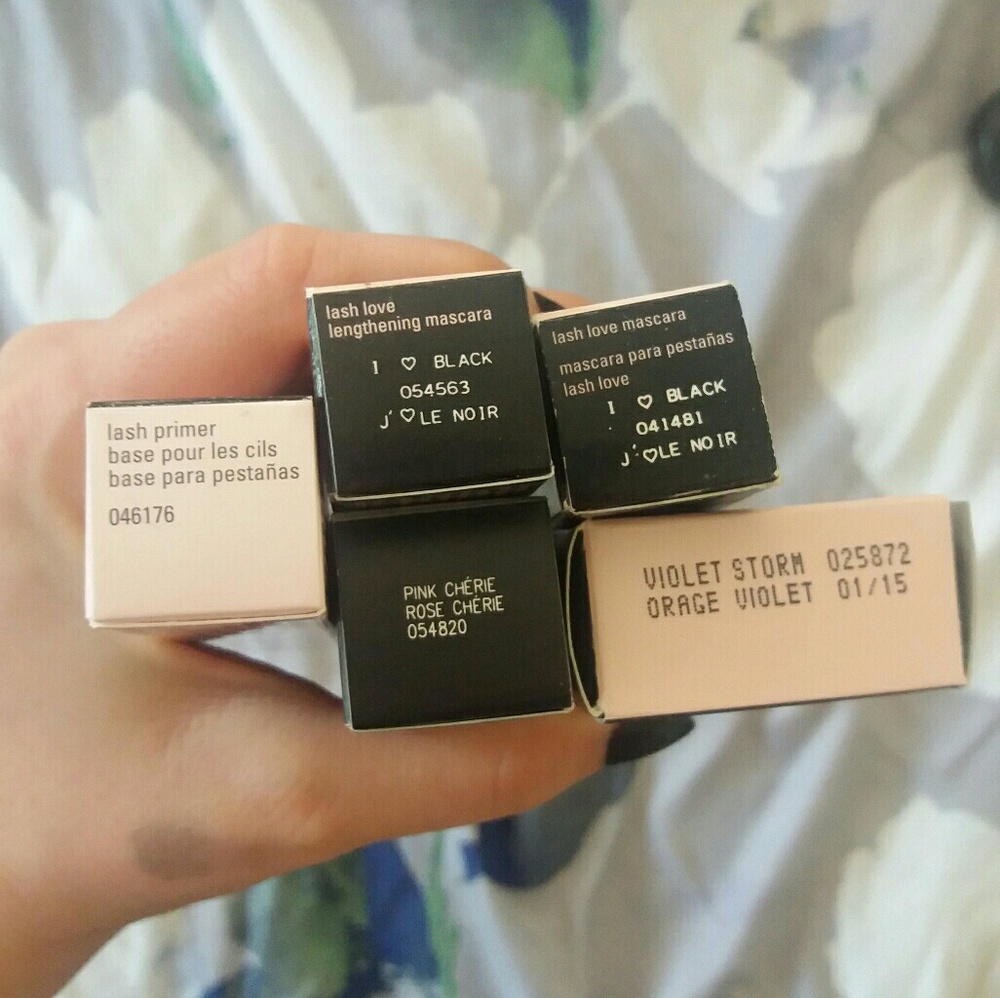 Mary Kay Cosmetics Collection - Picture 2 of 2