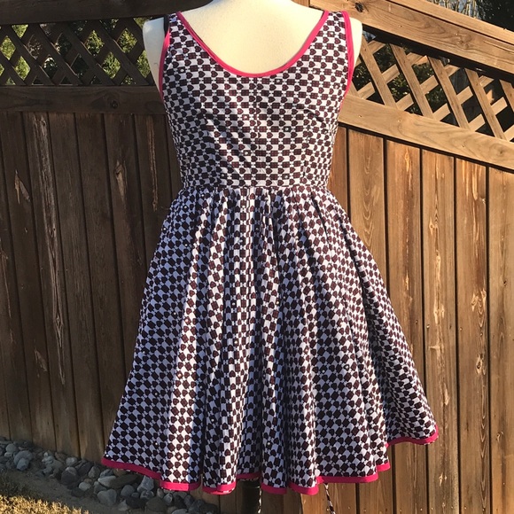 🎊HP🎊 African Print Women’s Sleeveless Dress. - Picture 4 of 8