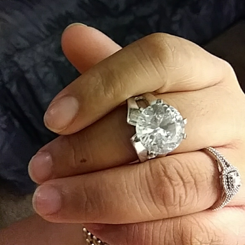 Ring - Picture 5 of 5