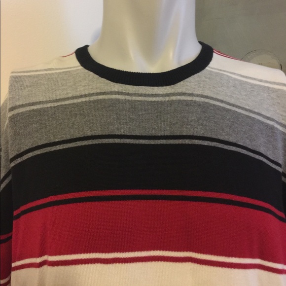Men's striped Old Navy Sweater 👌🏽 - Picture 2 of 2