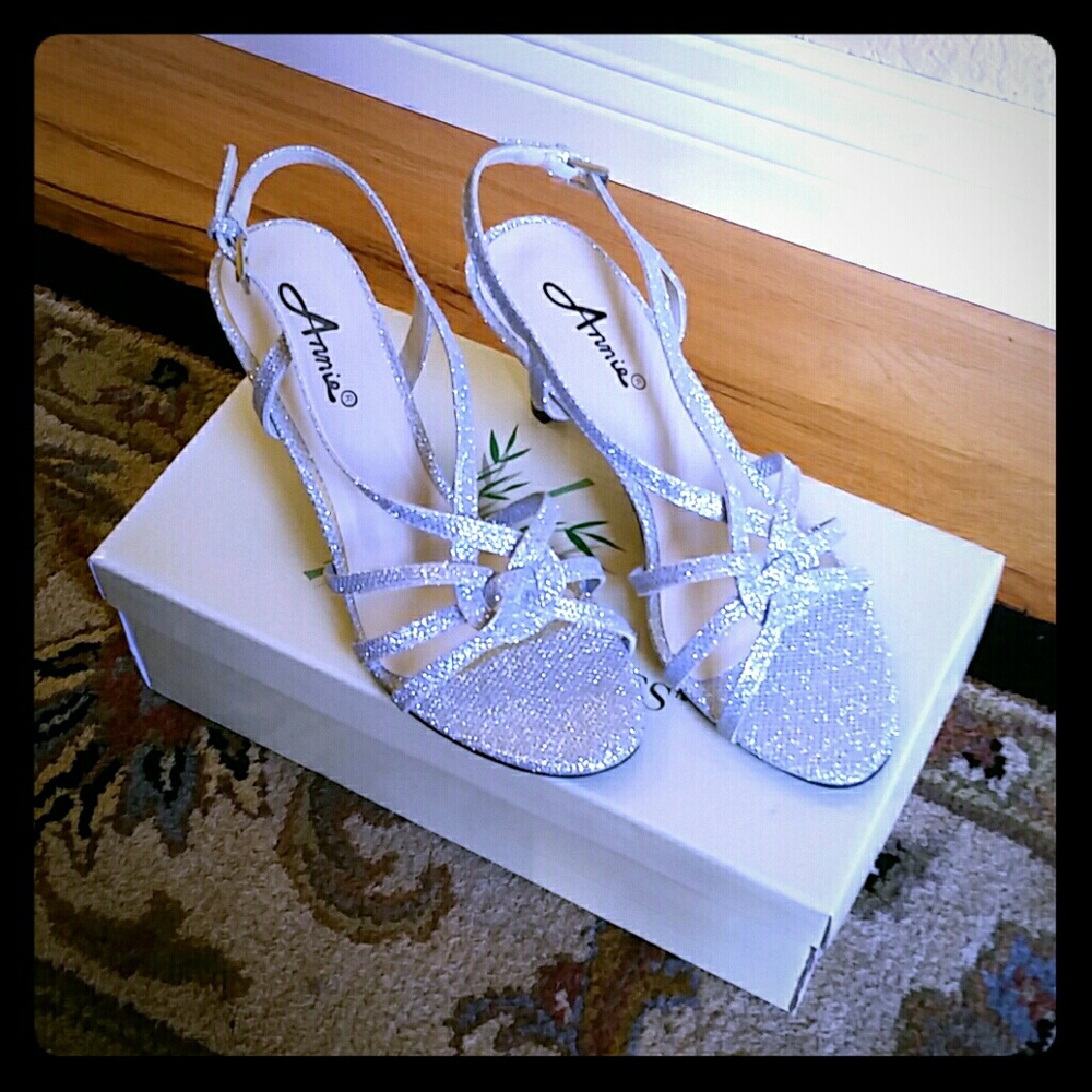 (4 pairs) New, Silver, Strappy, Mid Heel, Sandals in box. Plus, 3 Used Pairs!