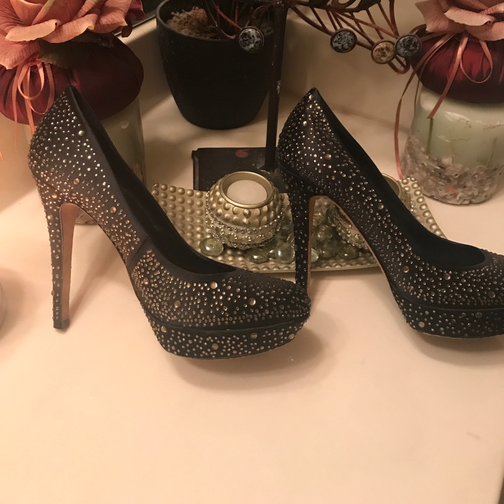 High heels shoes