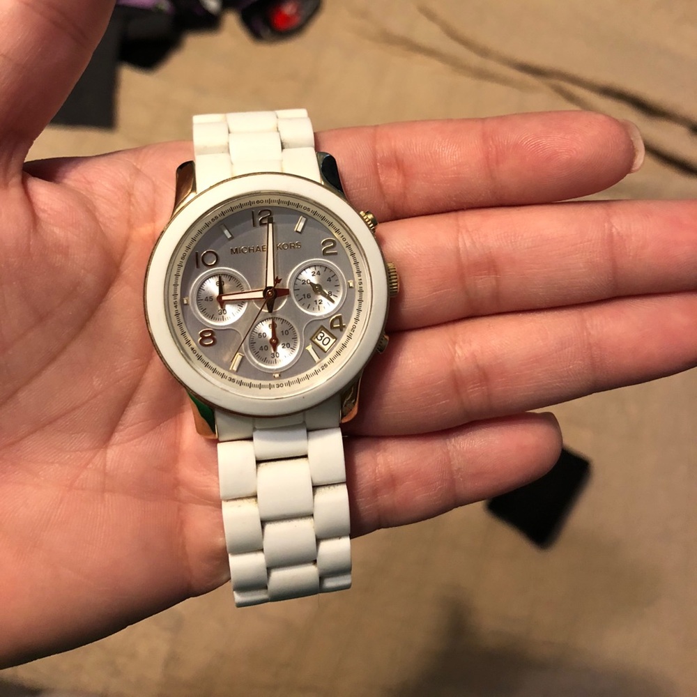 ❗️White and Gold Michael Kors watch❗️