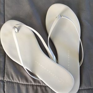 Lauren Conrad flip flops