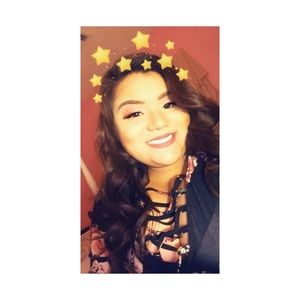 Meet your Posher, Aracely