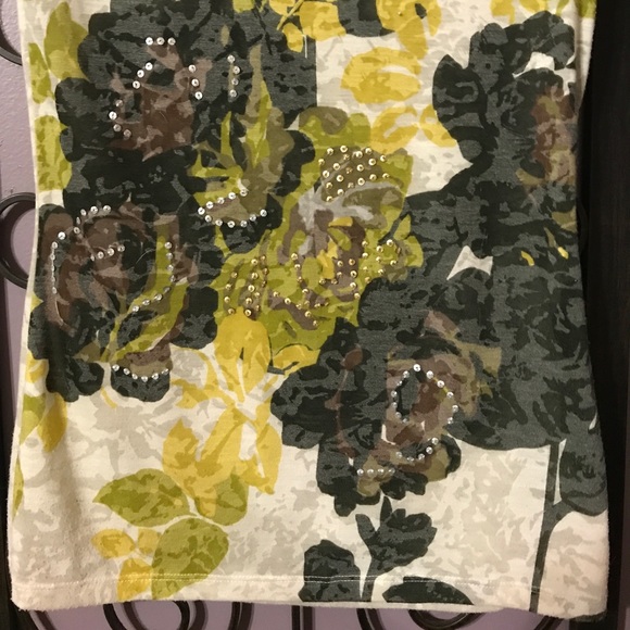 INC top, great colors, short sleeve - Picture 2 of 6