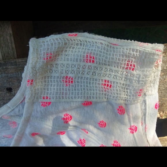 ***SOLD***merona tee - Picture 3 of 3