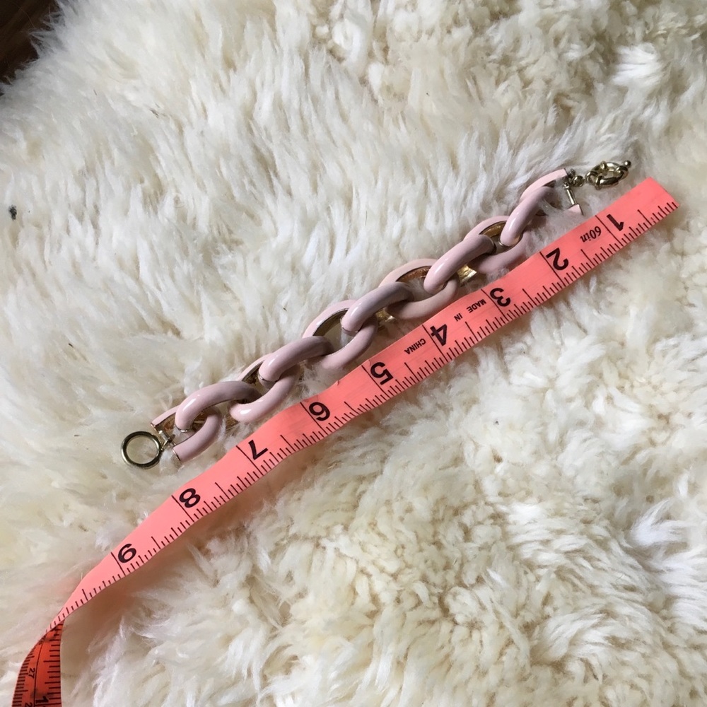 Pink statement bracelet - Picture 2 of 2