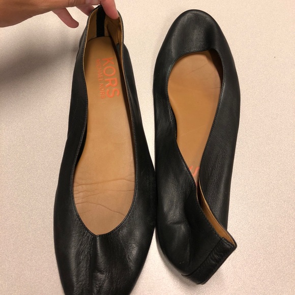 Michael Kors Shoes - Michael Kors black leather flats