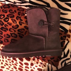 •SOLD• UGG Bailey Button Booties