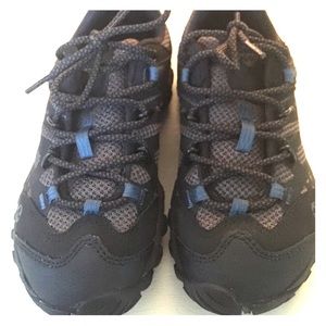 NWOT Merrells hiking shoes