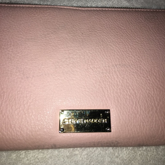 Steve madden wristlet - Picture 2 of 6