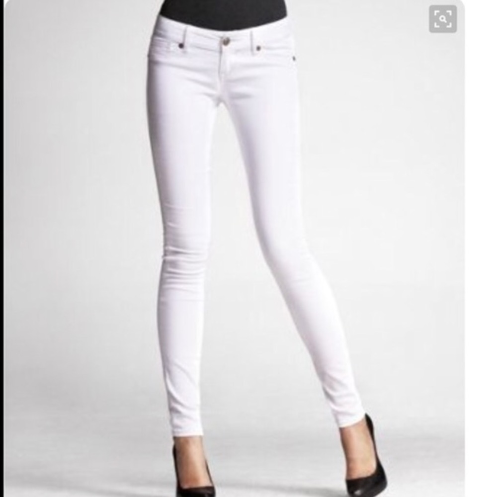 Express white jeans size 6R