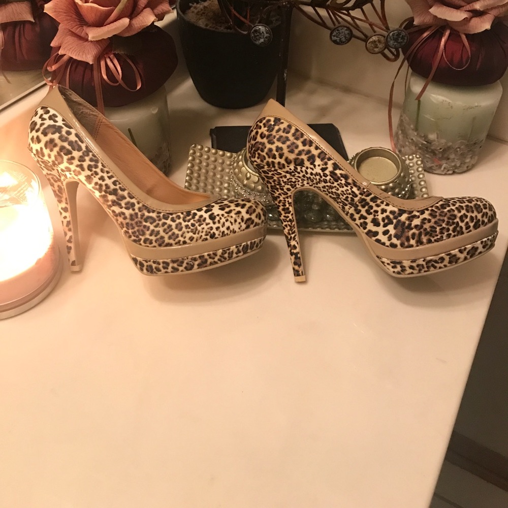High heels shoes