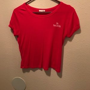 “On baecation” cropped t-shirt