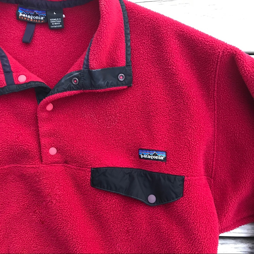 Red Patagonia pullover