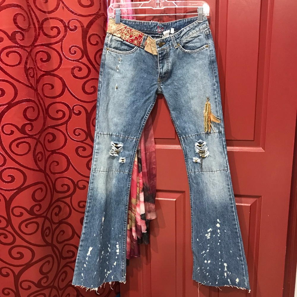 Super cool Embellished Jean - New, never used