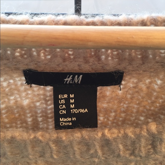 H&M  Cable Front Sweater - Picture 3 of 3