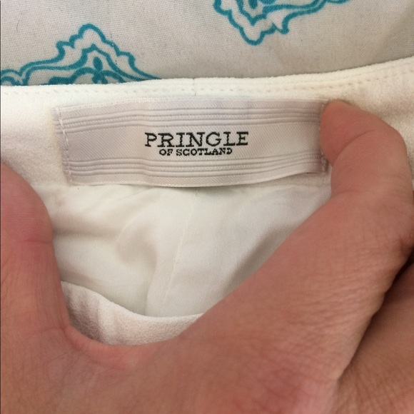 White high waisted shorts with pattern - Picture 2 of 4