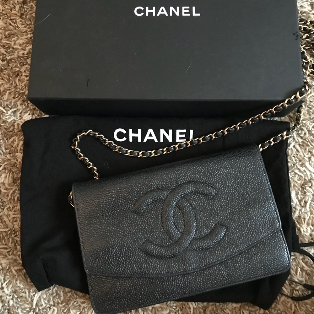 Authentic Chanel WOC wallet on the chain