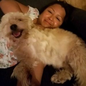 Meet your Posher, Yajaira