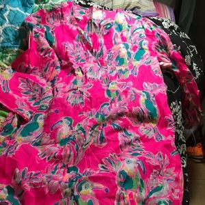 Oasis Tunic in Dragonfruit Toucan Can NWOT