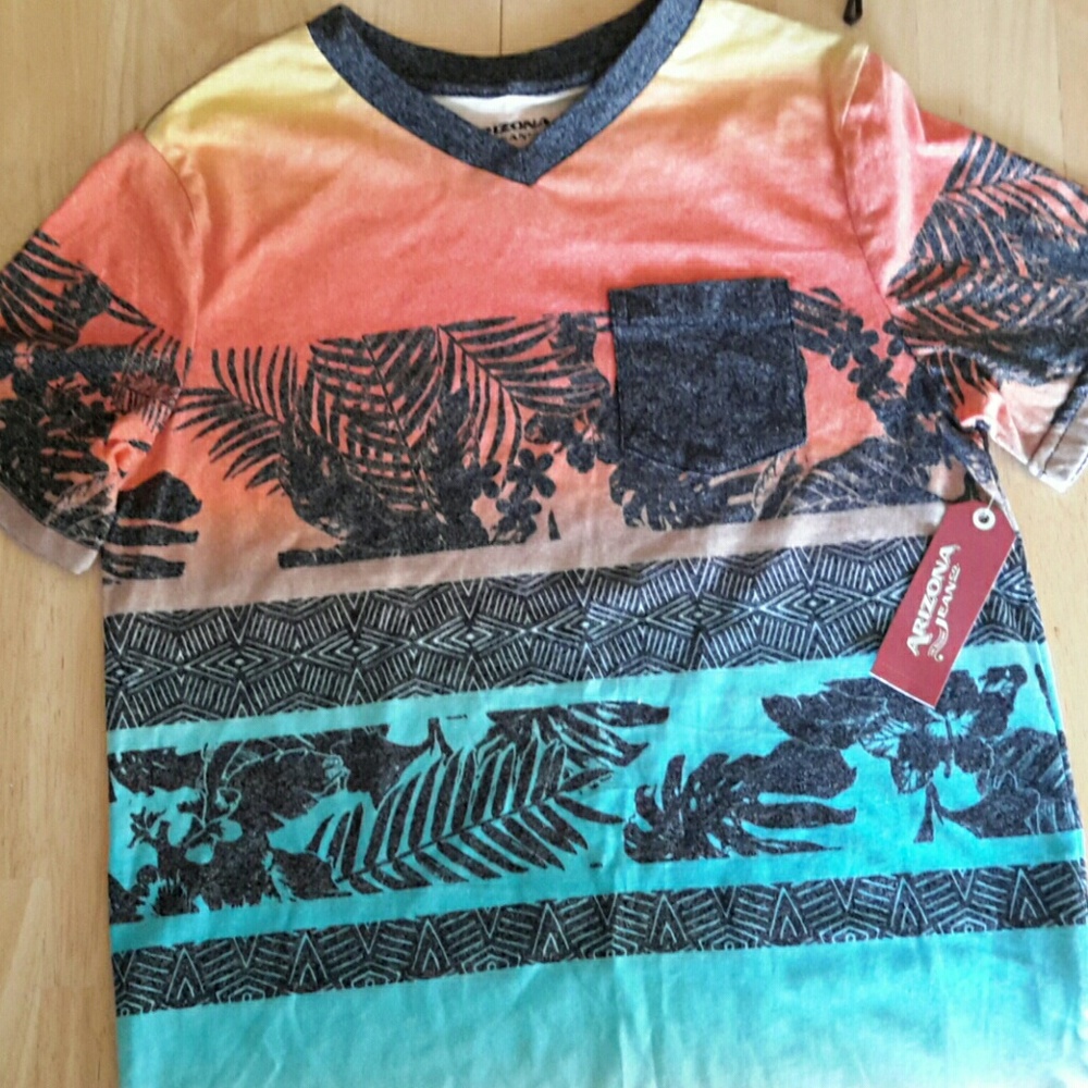 Boys Arizona tshirt NEW