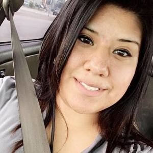 Meet your Posher, Desiree