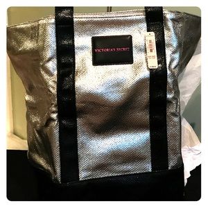 🆕 Victoria’s Secret tote