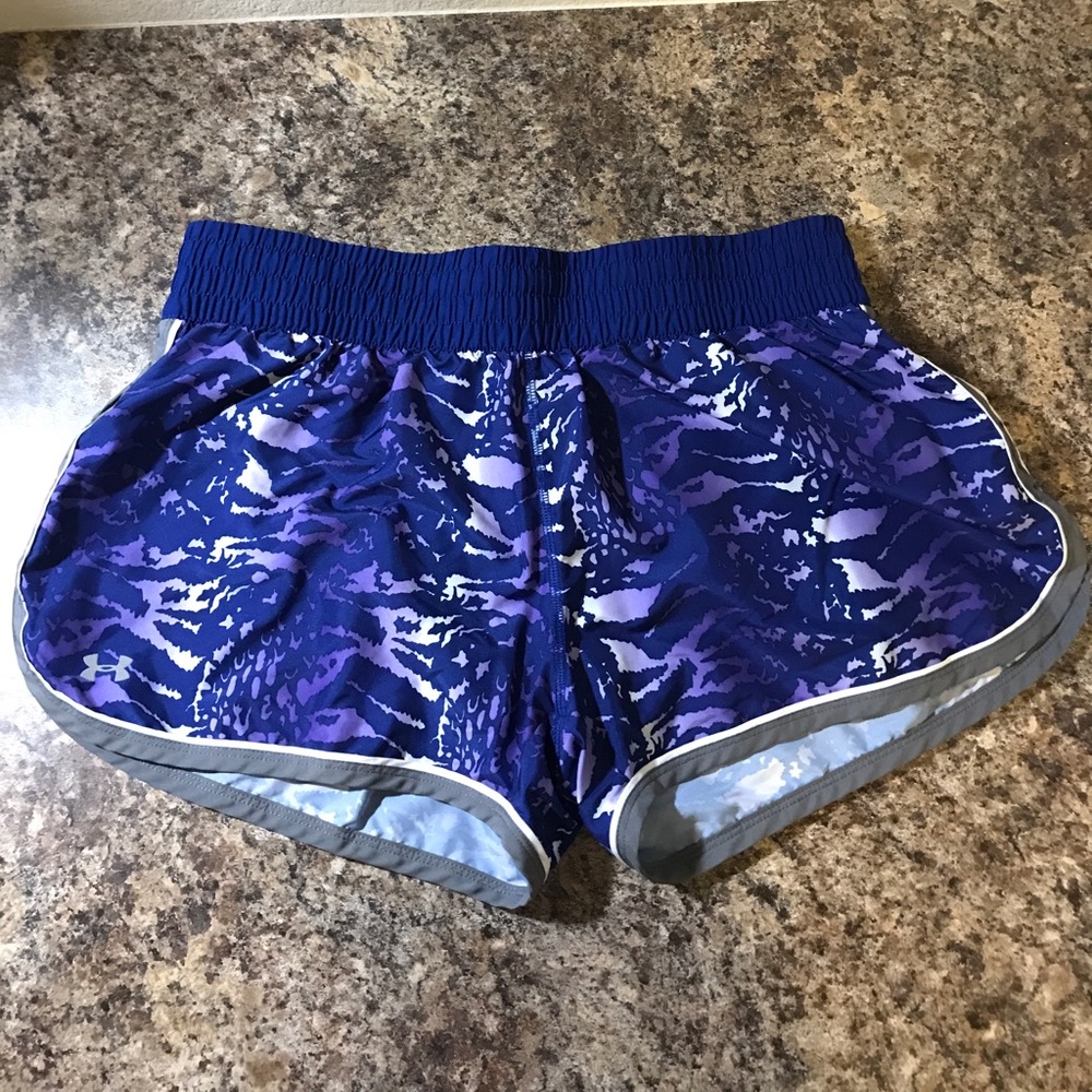UnderArmour Women’s Semi-Fitted Heat Gear Shorts