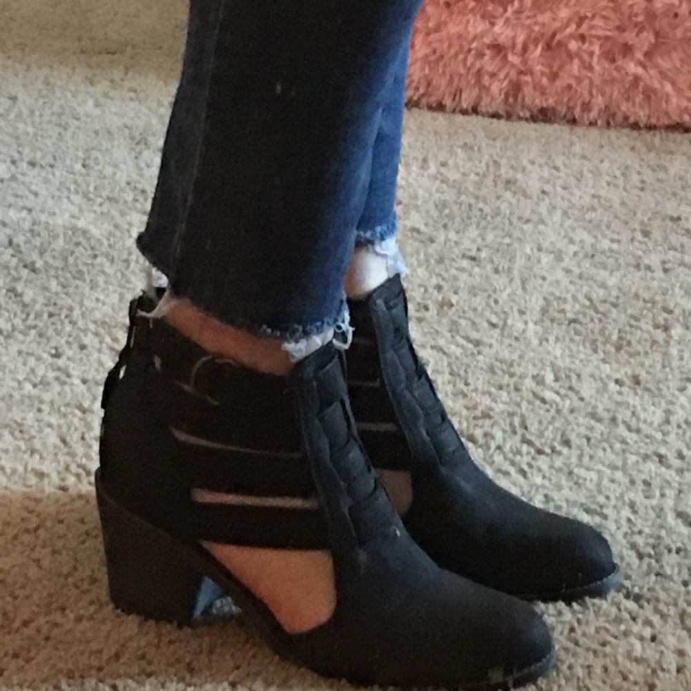 Roxy booties