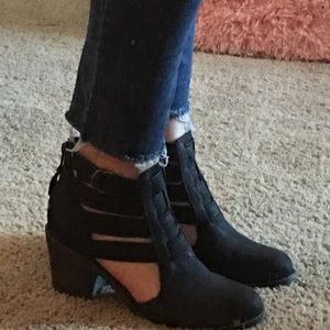Roxy booties