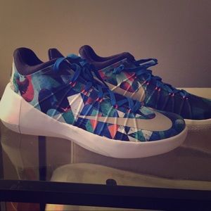 NEVER WORN Hyperdunks!!