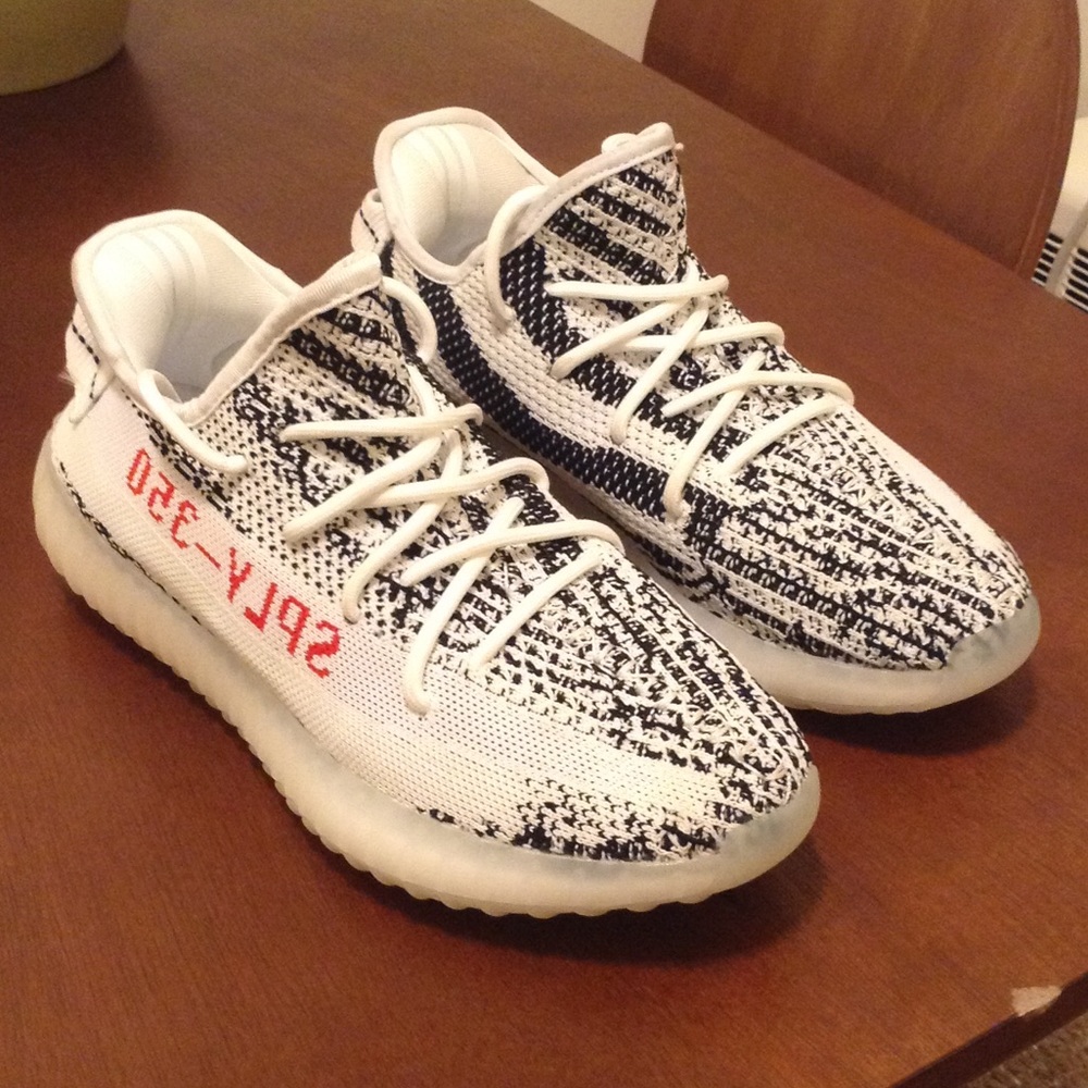 Athletic sneakers "brand new"