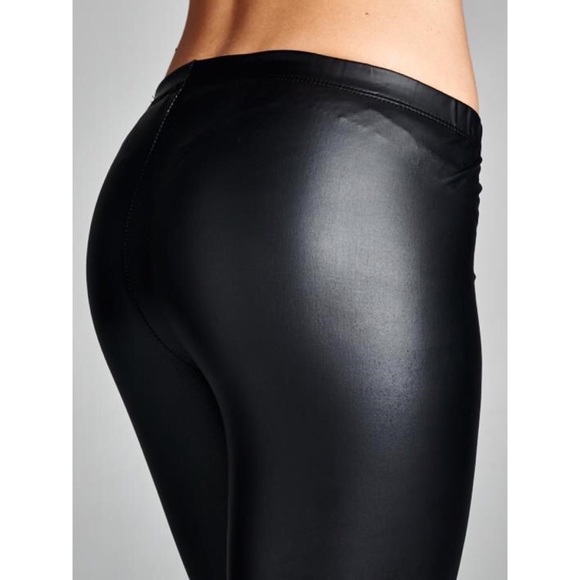| MATTE FAUX LEATHER LEGGINGS | - Picture 3 of 6