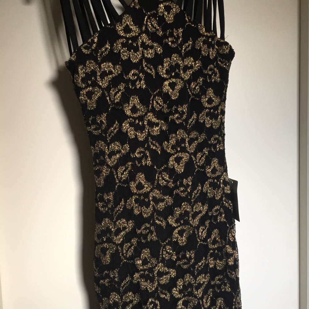 Metallic Lace Strappy Midi Dress - Picture 5 of 8