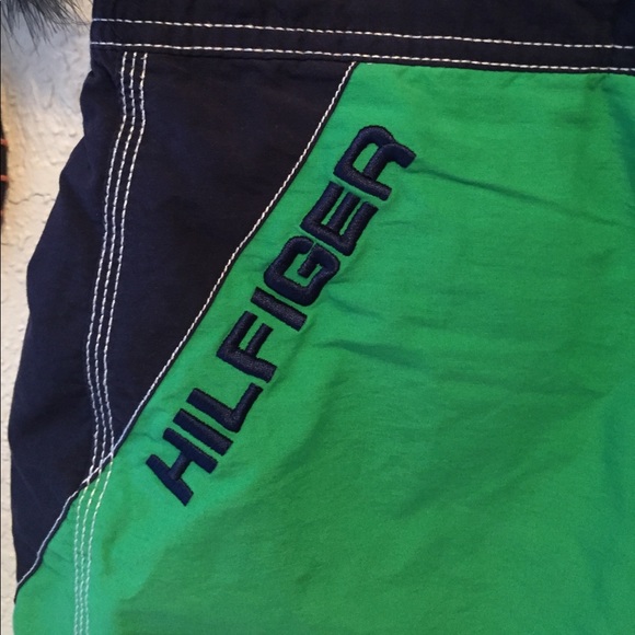 Tommy Hilfiger Men’s Shorts - Picture 4 of 4