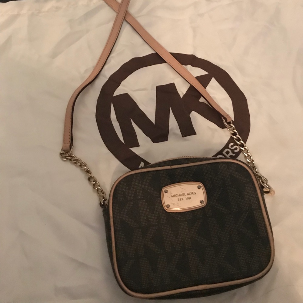 Michael kors cross body bag