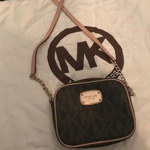 Michael kors cross body bag